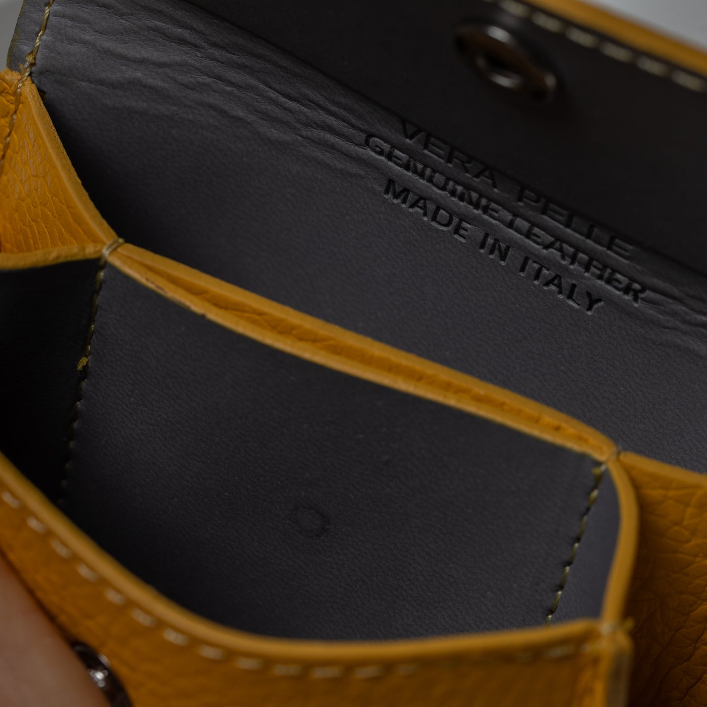 Malá kožená peňaženka